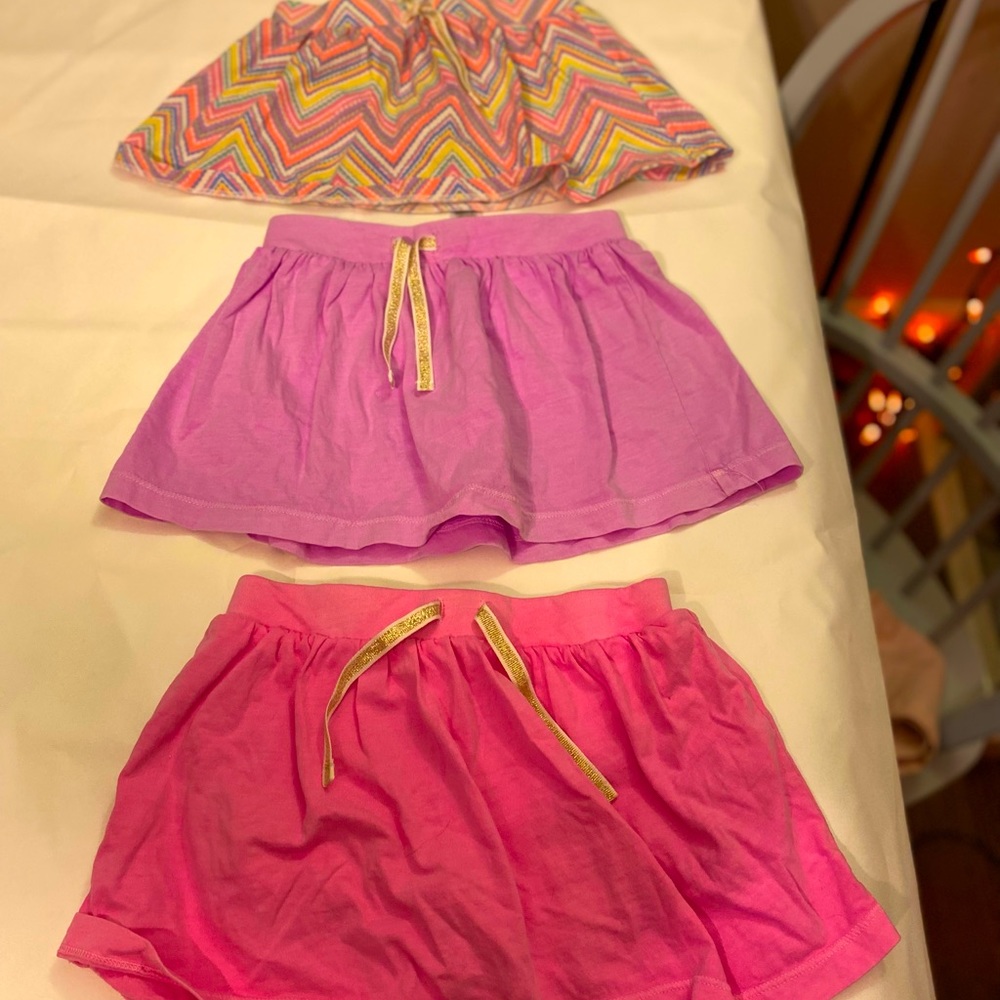 Three Osh kosh 2t skorts!!